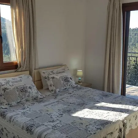 Nyaraló Danae Gáiosz